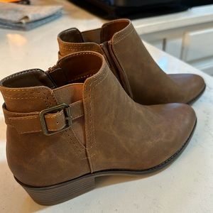 Market & Spruce Chelsea boot